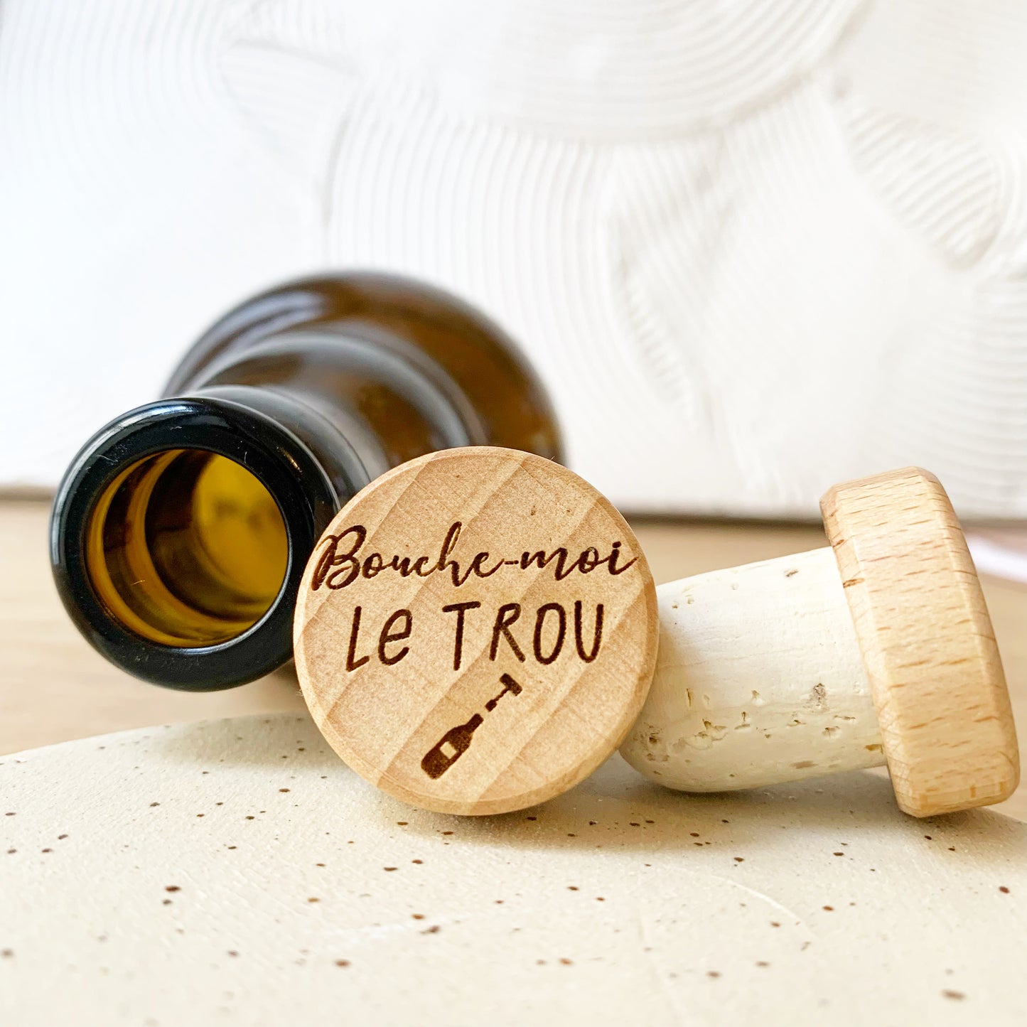 WINE STOPPER "BOUCHE MOI LE TROU"