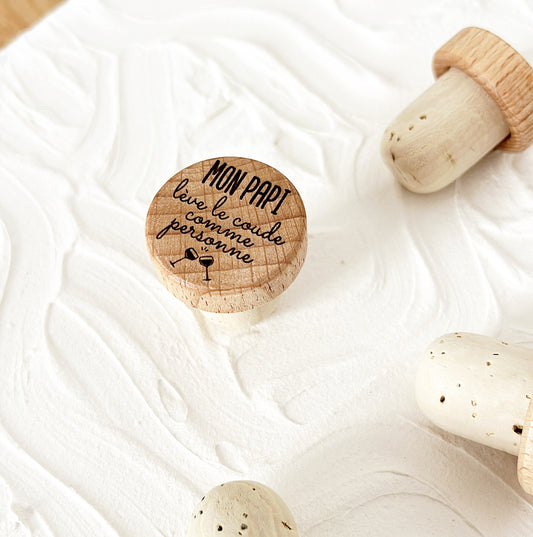 WINE STOPPER "MON PAPI LÈVE LE COUDE"